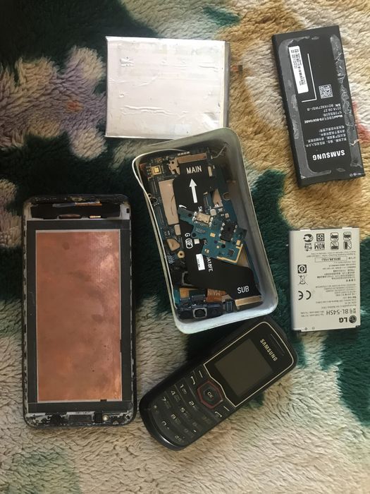 Продам обменяю лот нерабочих телефонов