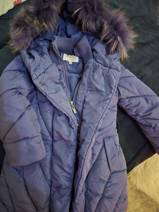 Продам куртку зимнюю на девочку рост 104