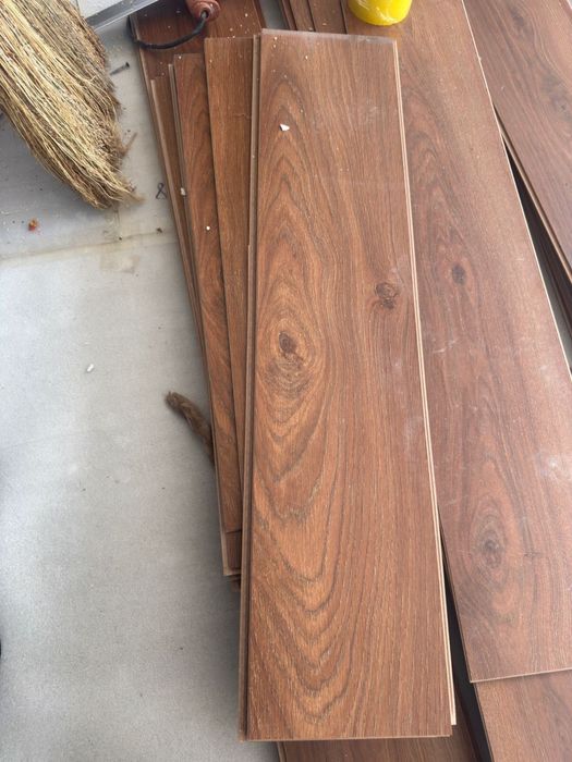 Продам ламинат в хорошем состоянии