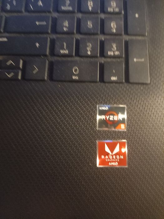 Vand Laptop hp model 15-DB1024nq