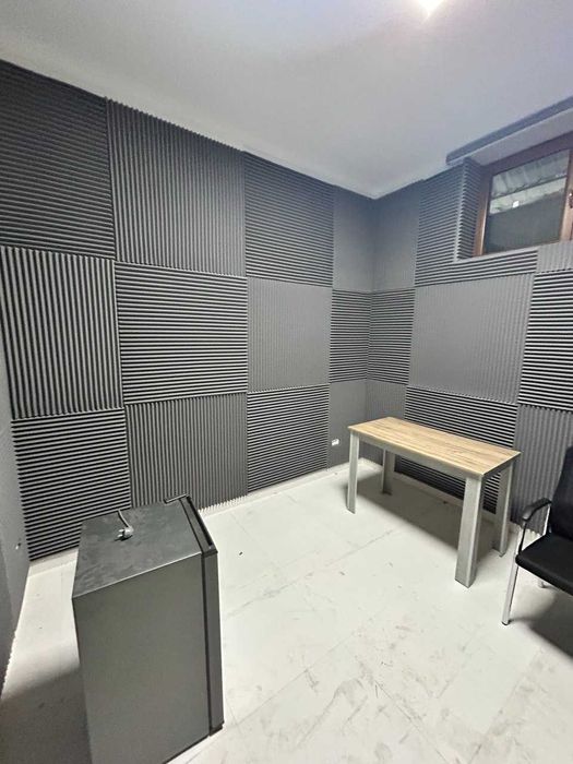 Акустические поролоны  студия кинотеатр эхо шум звук шумоподавления