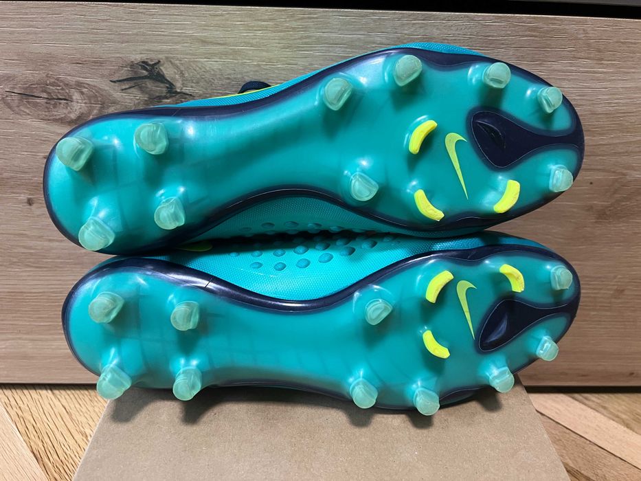nike magista OPUS II ACC elite бутонки ,калеври ,футболни обувки номер 42,5