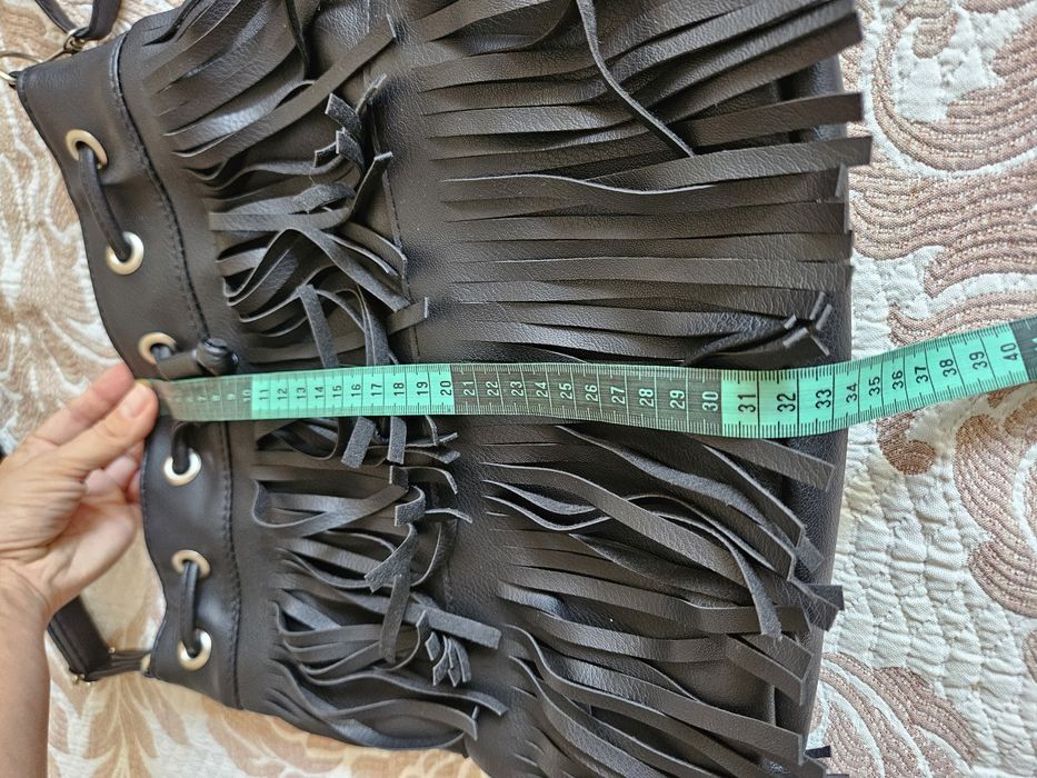 Дамска чанта, черна. Става и на раница.