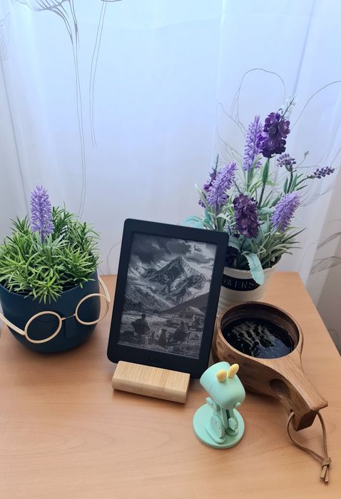 Нов четец за книги Kobo nia с подсветка и wifi