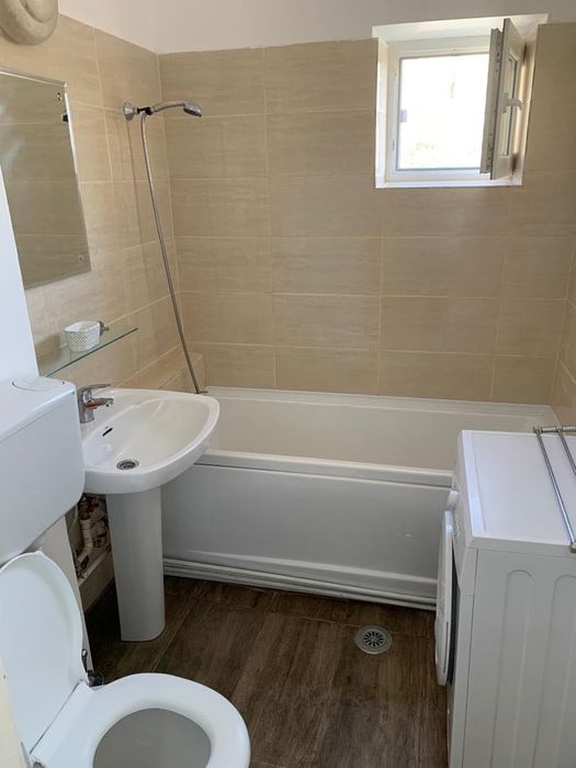 Apartament central cu 2 camere de inchiriat