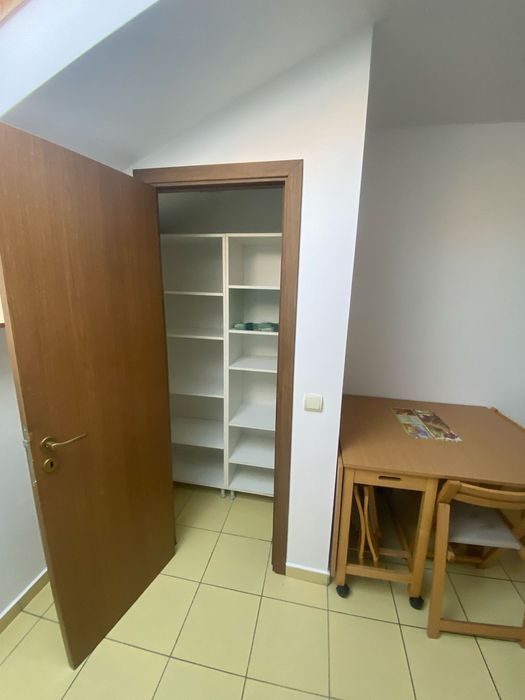 Închiriez garsonieră