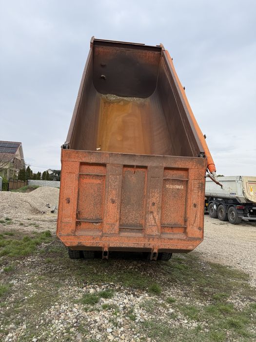 Autobasculanta 8x4 Scania