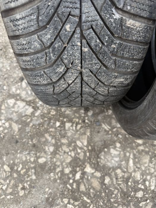 4 броя зимни Kumho 215/45 R16 Dot 2024 ном 500