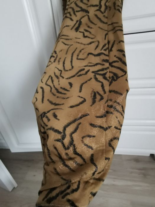 Rochie banchet cu o mică trena