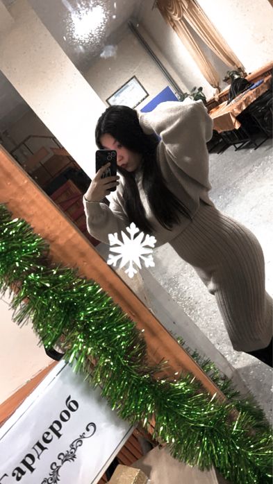 Платье вечернее