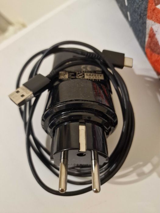 Incarcator Samsung fast charge, model anglia, cu cablu și adaptor.