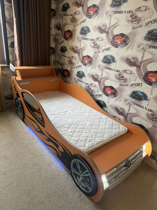 Детская кровать-машина