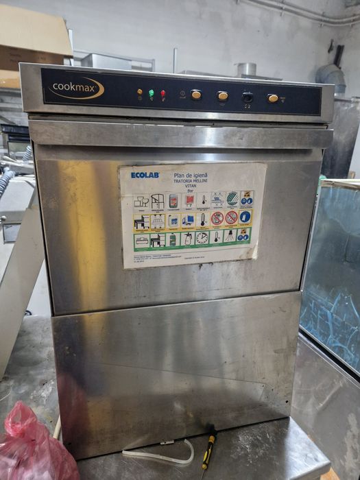 Mașina spălat vase cu capota, la 380v, program scurt