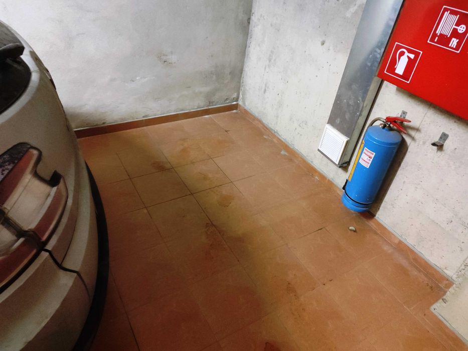 Дава се под наем Гараж / Паркомясто в Русе, Дружба 1 - 20 кв.м за 119.34 € - Снимка #4