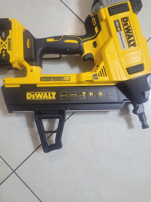 Pistoale cuie lemn ,beton