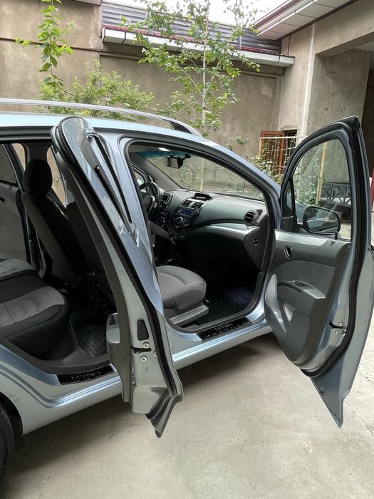 Spark 2015yil 3 pozitsa 1,25 full toza 121000 km halol