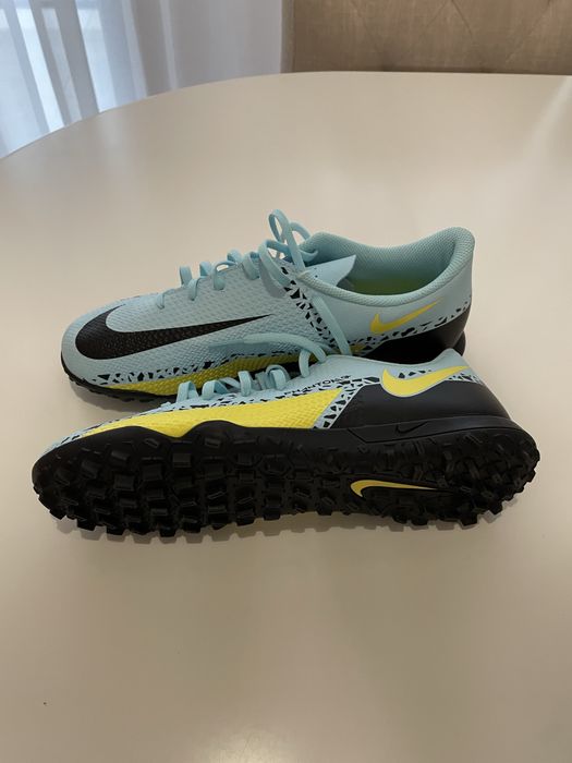 Nike Phantom teren sintetic