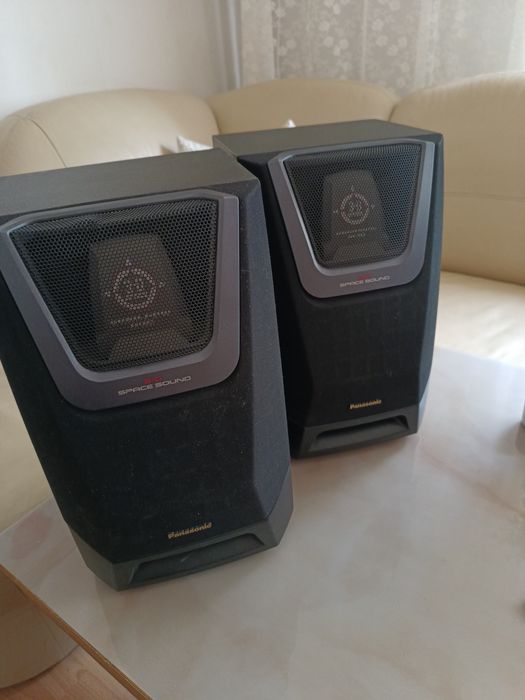 Продавам две тон колони-Panasonic