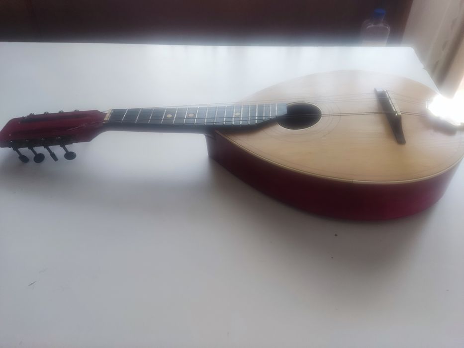 Продавам мандолина