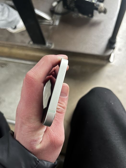 Обменяю айфон 12 в идиаде