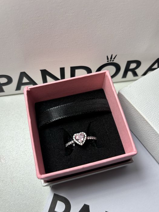 inel pandora argintiu piatra roz