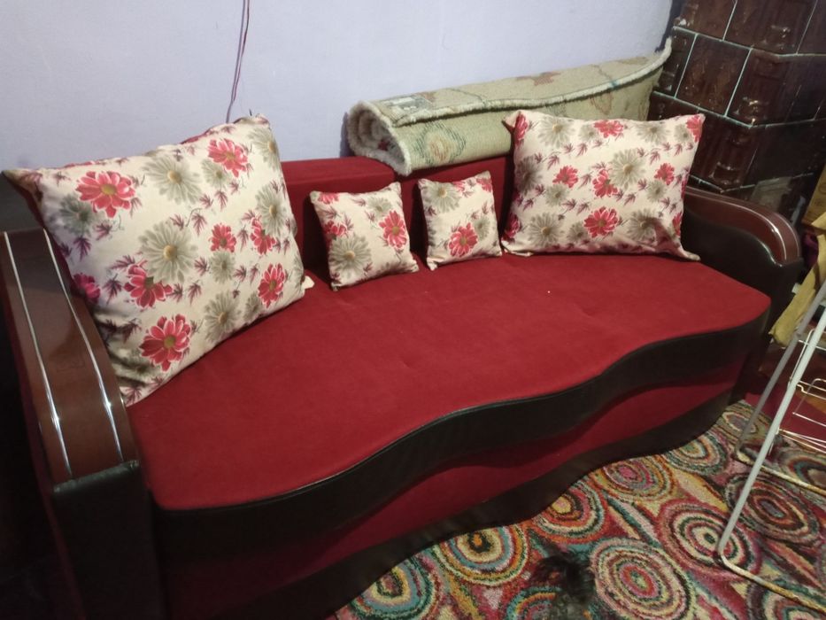 Vând canapea extensibila