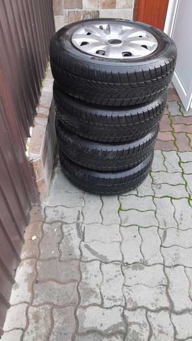 Jante 5x112 cu cauciucuri de iarna M +S în stare bună.
