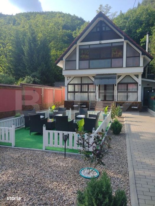 Pensiune(Casa de locuit) + Restaurant, Cugir – pe marginea raului Ma