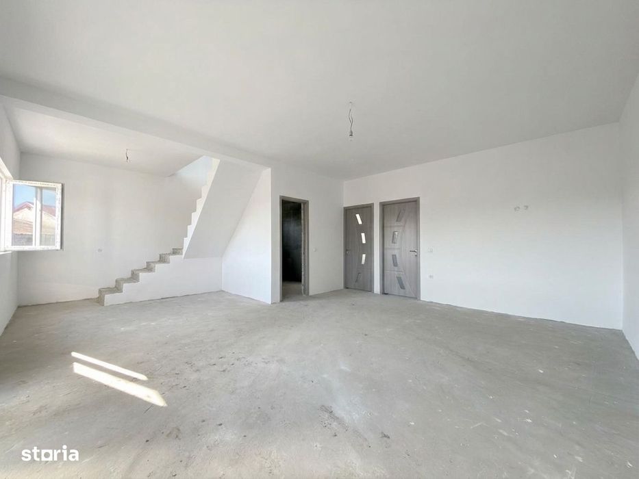 Vilă P+M cu 5 Camere - Lumina