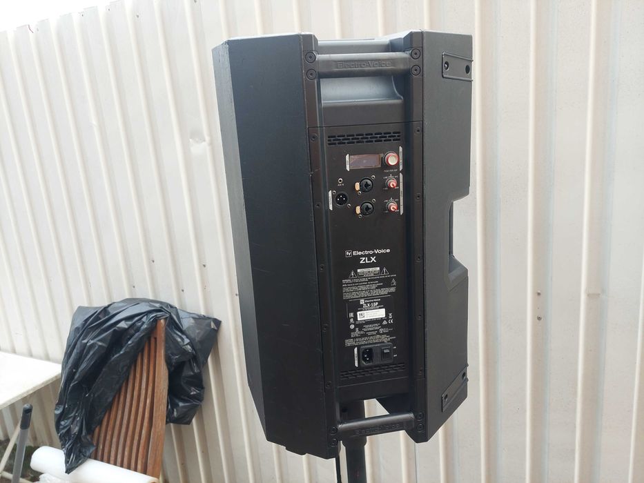 boxe active omnitronic c80a  yamaha electrovoice jbl eon 1000w