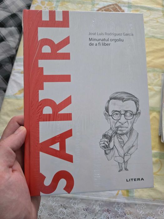 Colectia "Descopera Filozofia" completa 64 carti, inca in ambalaj