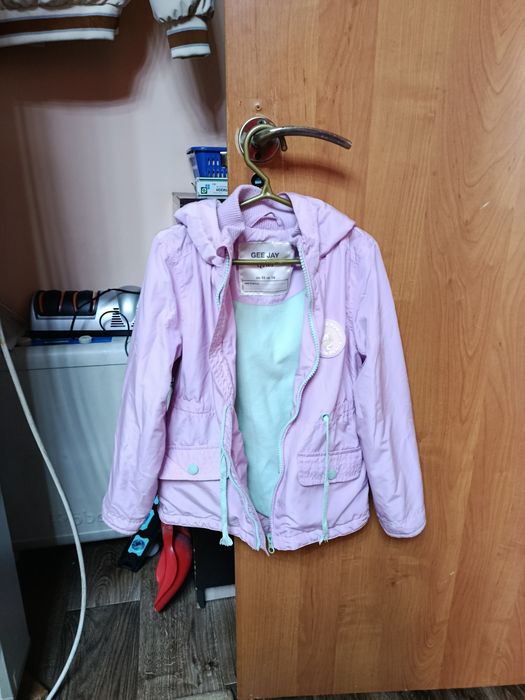 Демисезонная курточка для девочки