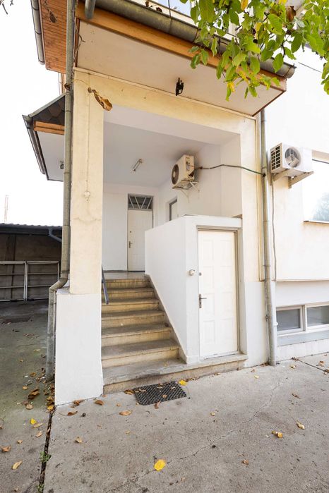 Spatiu birouri 140 mp - Parter casă - loc parcare, central