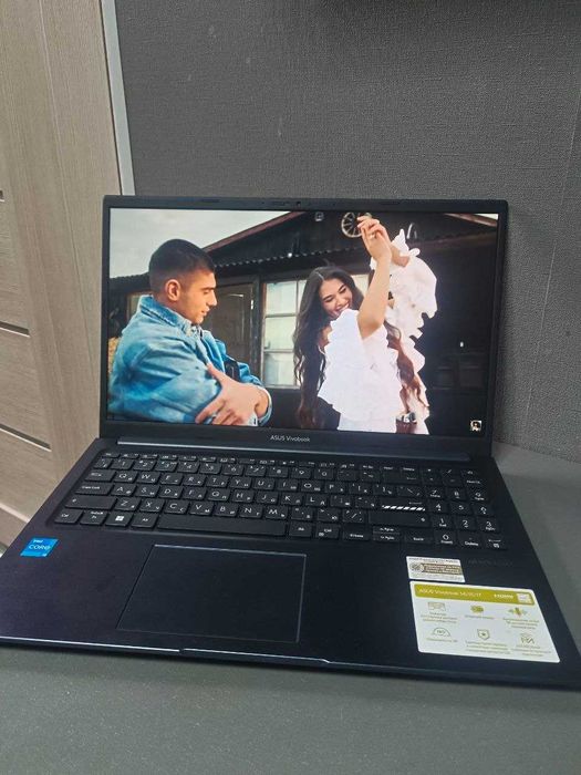 Asus intel core i3-12 8gb