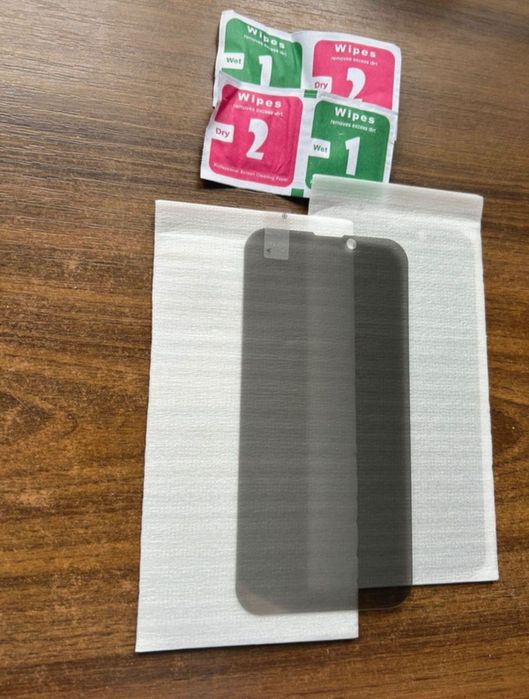 Set 2 folii sticlă privacy pentru iPhone 14