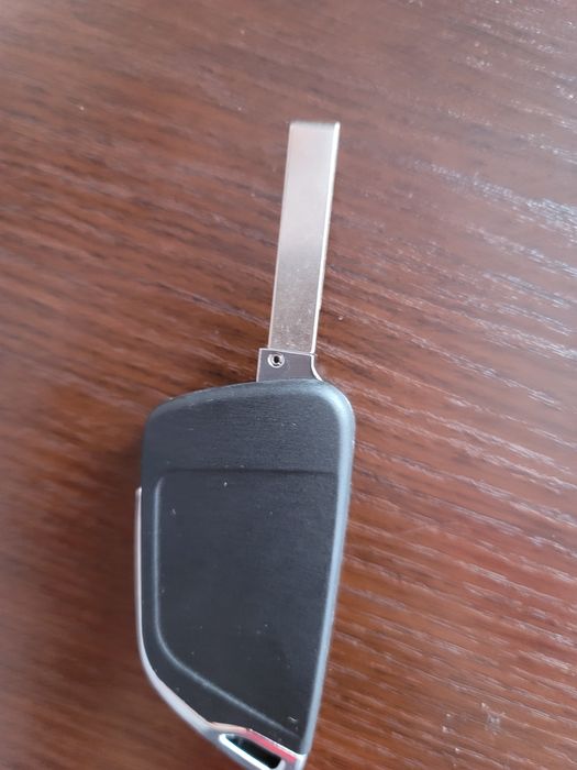 Ключ за Peugeot, Citroën и Mitsubishi