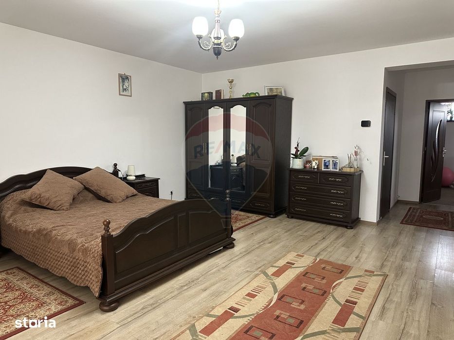 Casă / Vilă Girov Contesti
