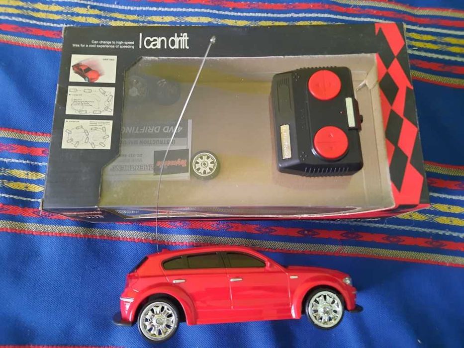 Vand masinuta cu telecomanda
