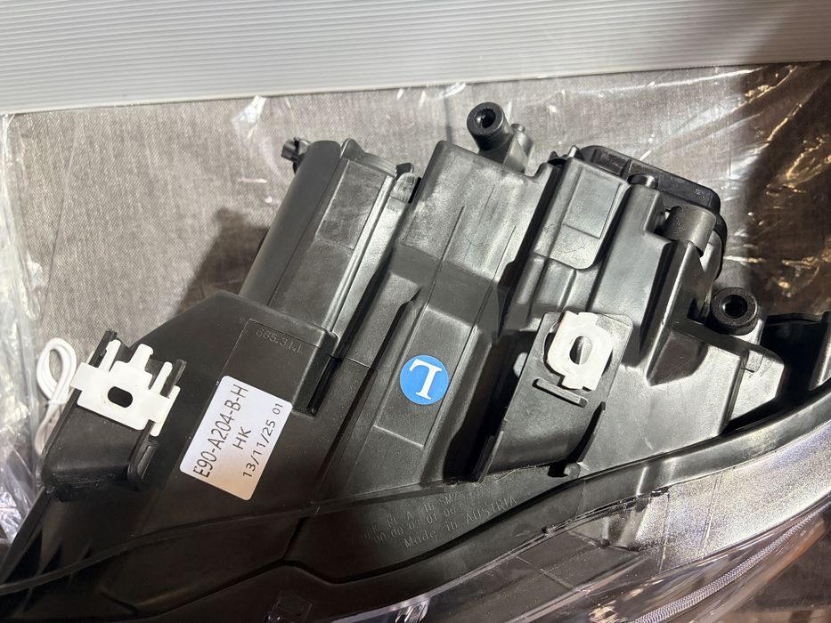 LED тунинг фарове BMW E90/E91 – ляв + десен, нови