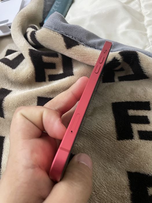 Iphone 12.