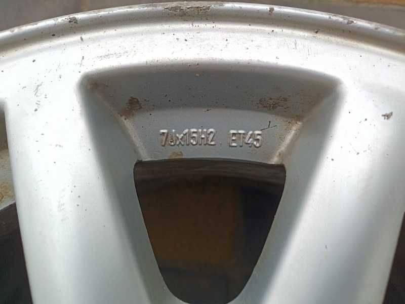 Продам оригинальные легкосплавные диски на Audi