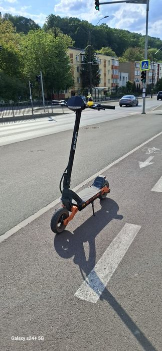 Vând trotineta electrica Kukirin G3