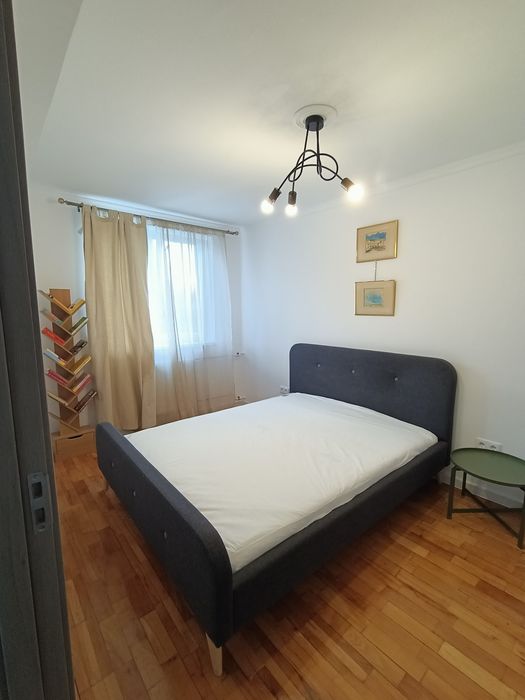 Ofer inchiriere apartam 2 camere, complet renovat ultracentral