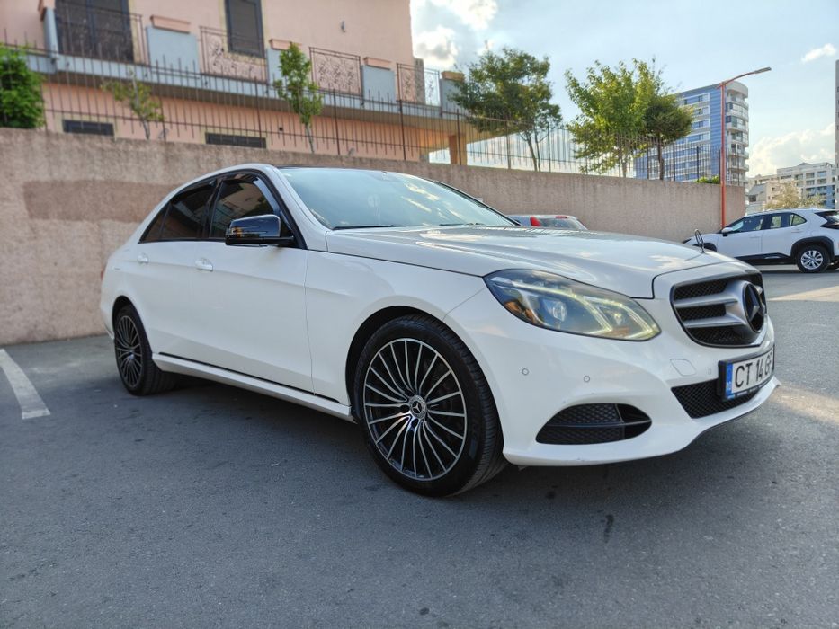 Vând Mercedes clasa E