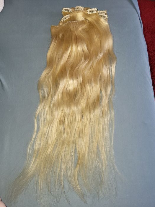 Vand extensii saten și blond clipsuri.