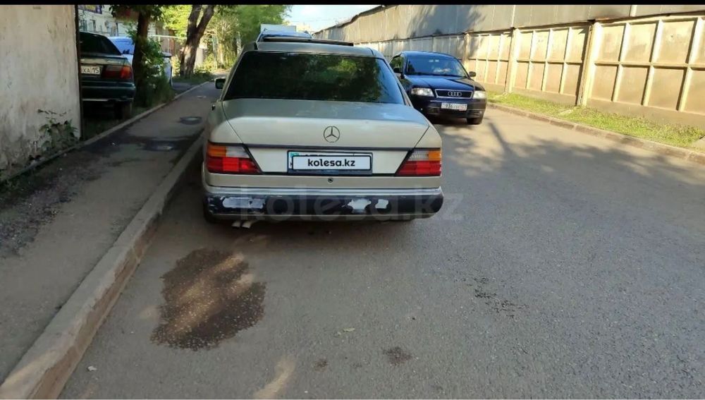 Мерседс 124 кузов