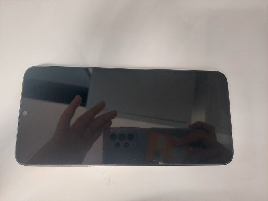 Honor x6b dar este spartă camera și fisurat ecranu