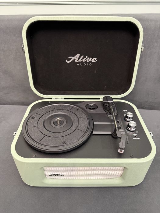 Виниловый проигрыватель Alive