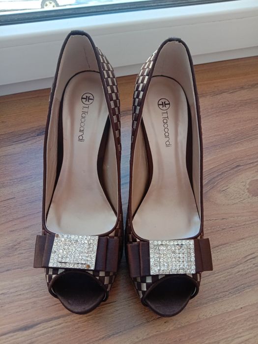 Продам новые туфли