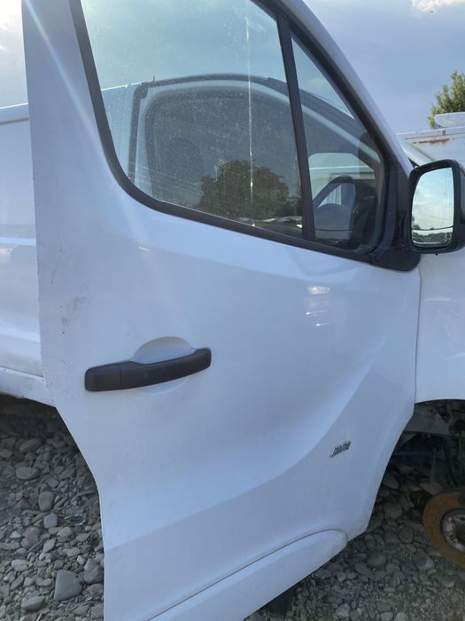 Geam ușă dreapta față Opel Vivaro 2016